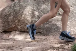 Altra Womens Olympus 6 Trail Shoes - Black-Black